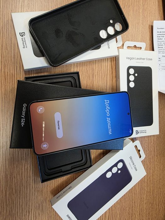 Vand Samsung Galaxy S24+ black 512gb in garantie pana dec 2026 ca Nou