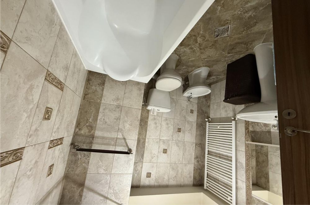 Apartament cu o cameră – 51 m², zonă centrală Bacău
