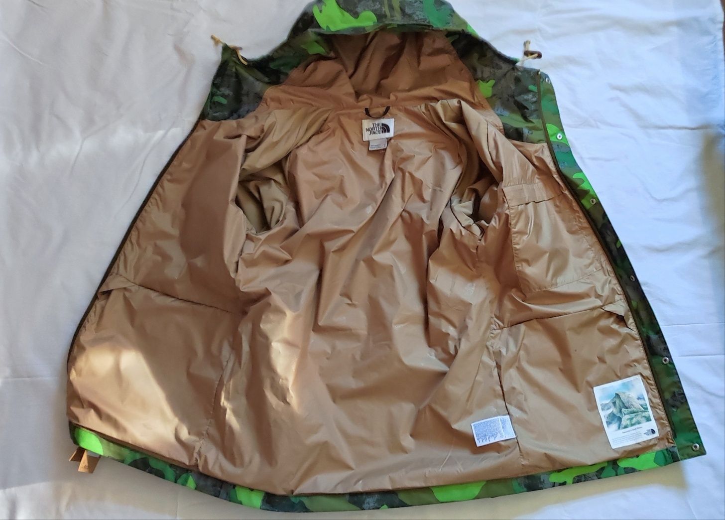The North Face Printed DryVent  Mountain Parka Mens