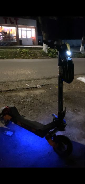 Vand sau schimb cu atv cross trotineta elecrica kukinrin G3,