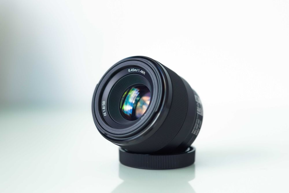 Obiectiv SONY 50mm f1.8 NOU + parasolar