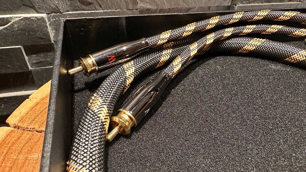 Cabluri RCA SKW Hi-Fi – high-end, 1m, stare impecabilă + cutie