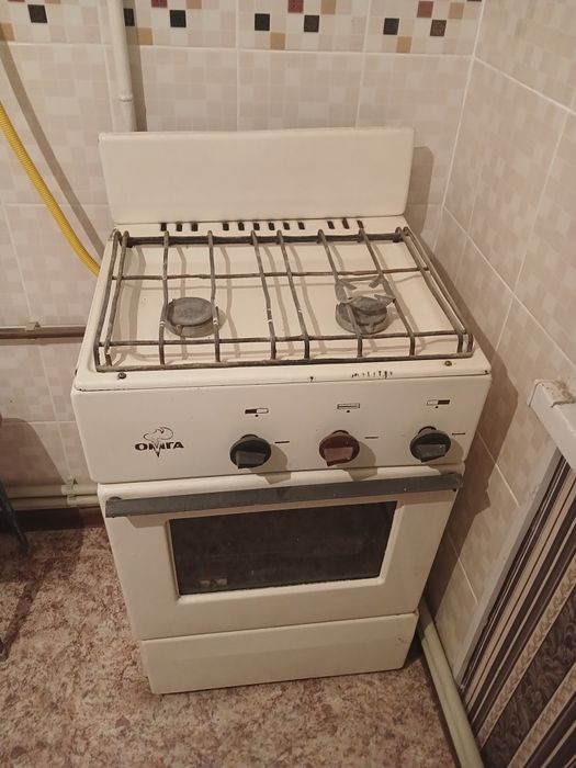 Отдам газовую плиту б/у срочно! самовывоз!