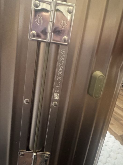 RIMOWA Куфар 69x44x27,5см  цвят:титаниум