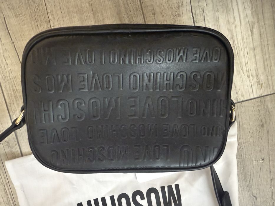 Оригинална чанта Love moschino СЪС ЗАБЕЛЕЖКИ