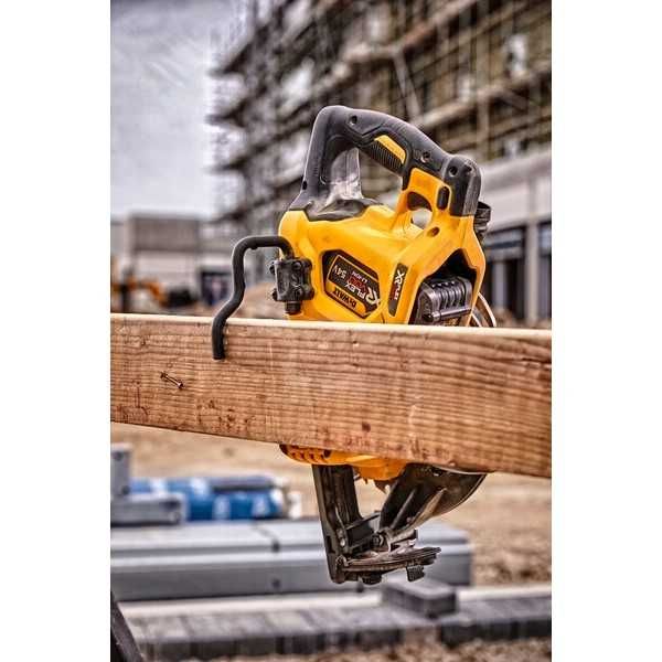 Циркуляр акумулаторен ръчен DEWALT DCS577N FLEXVOLT, 54V