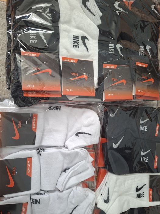 Чорапи на Найк дълги къси памучни