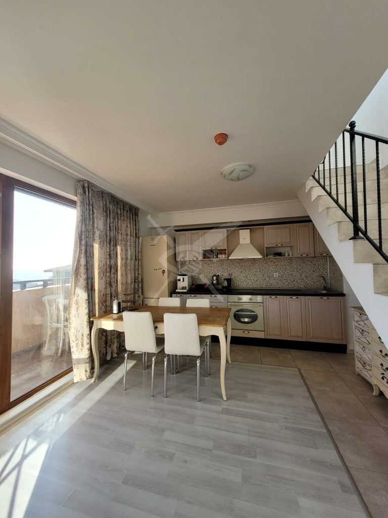 Продава се Тристаен апартамент в Свети Влас - 112 кв.м за 1965 €/кв.м - Снимка #1