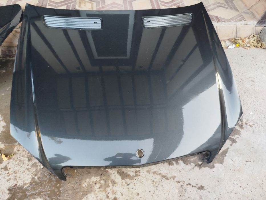 Mercedes 221 kapot va bagaj sotiladi