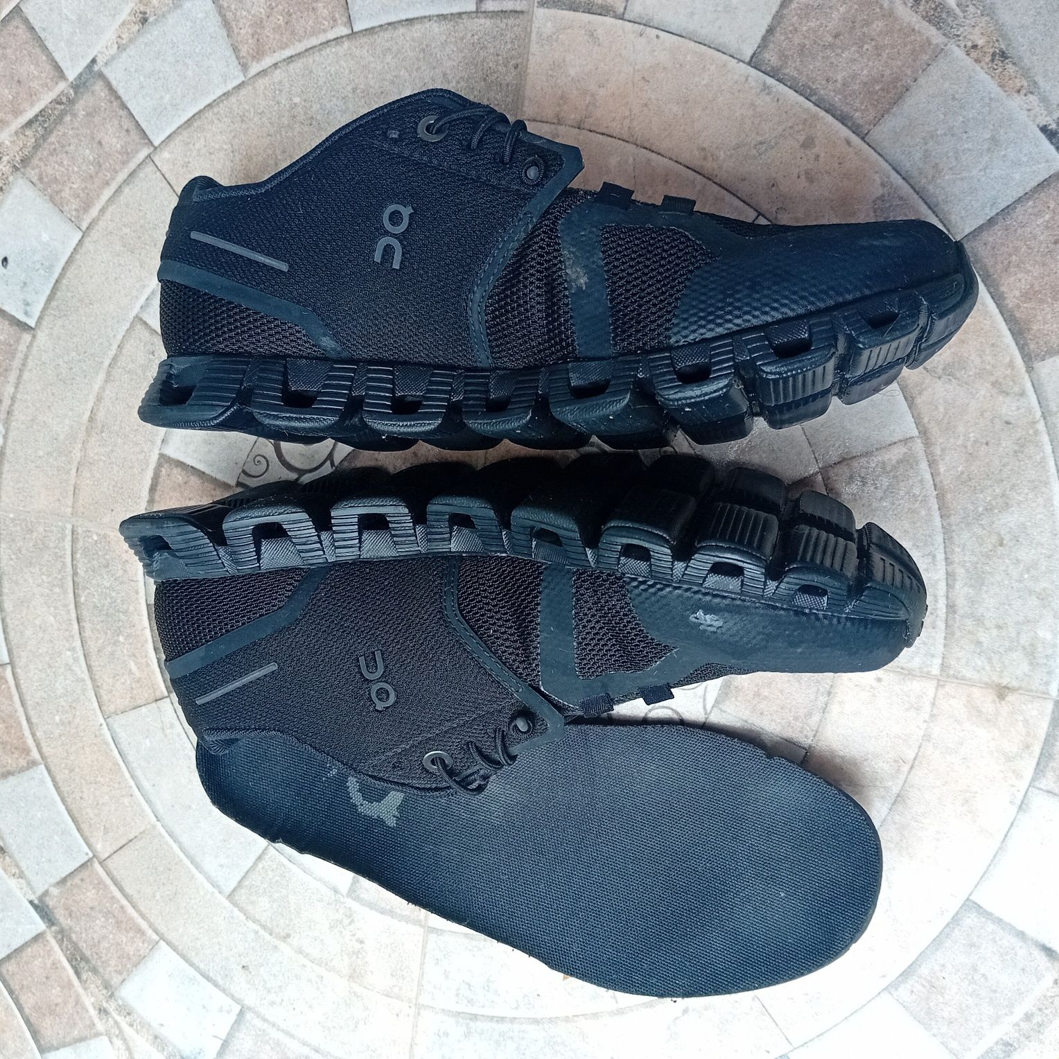 On Cloud 37.5 ca noi  sau lot Crocs C7 38 livrare gratuită