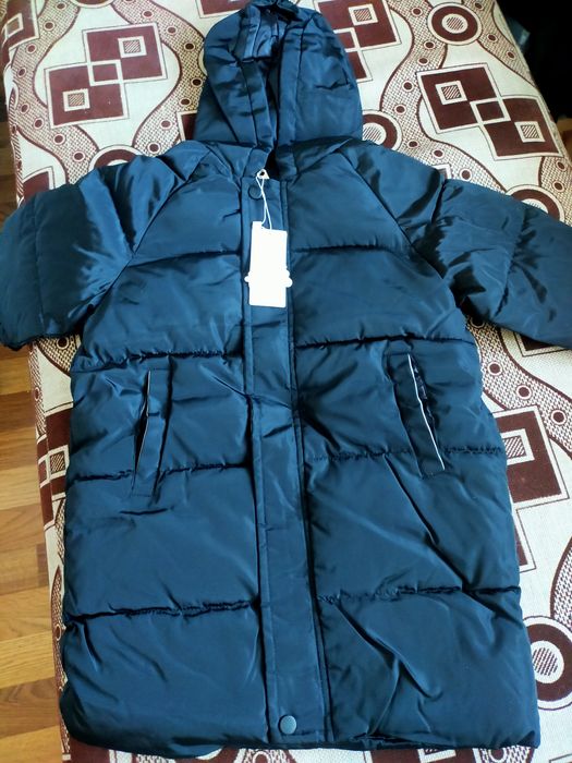 Продам новую детскую куртку. Рост 130 см