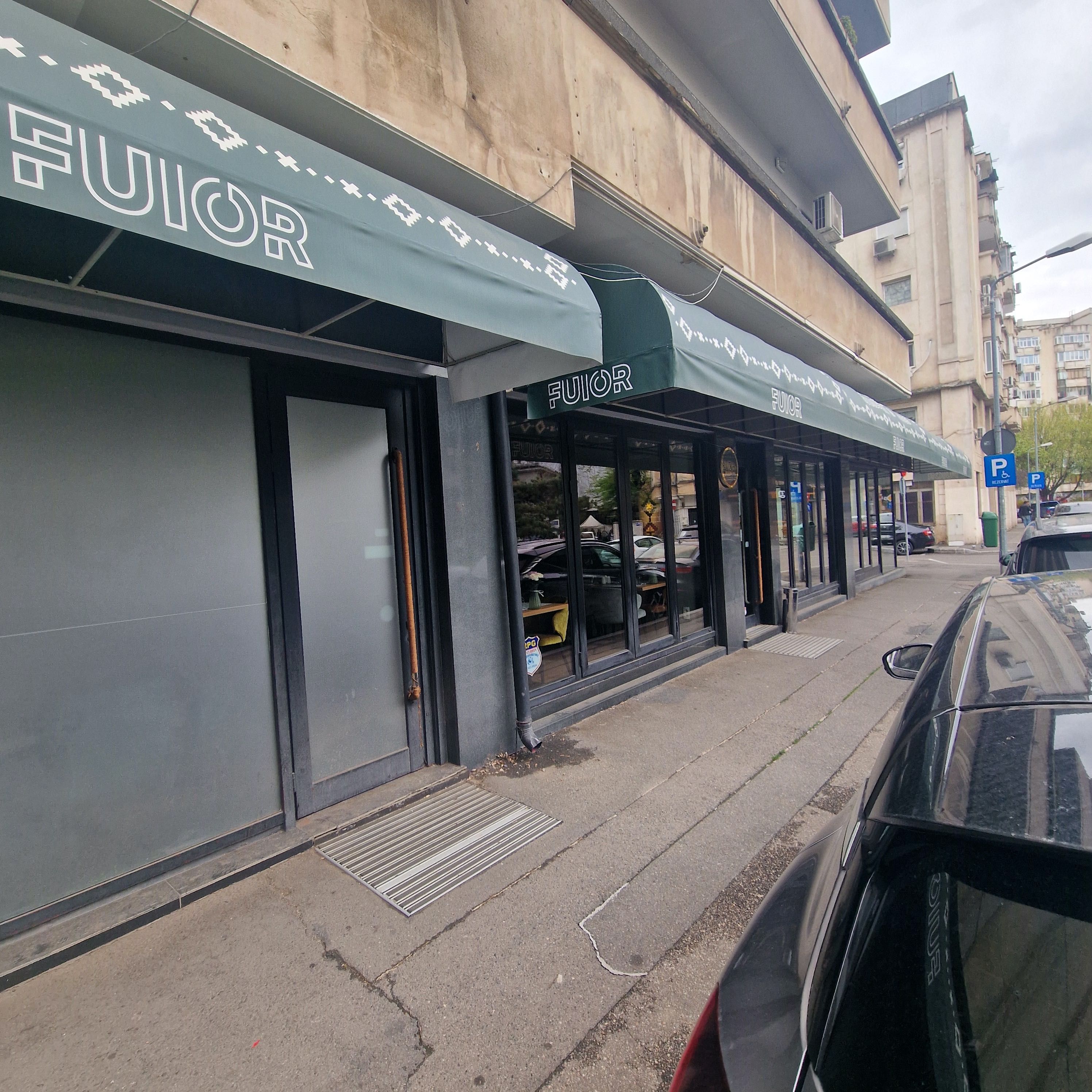 inchiriez spatiu comercial unirii ( restaurant)