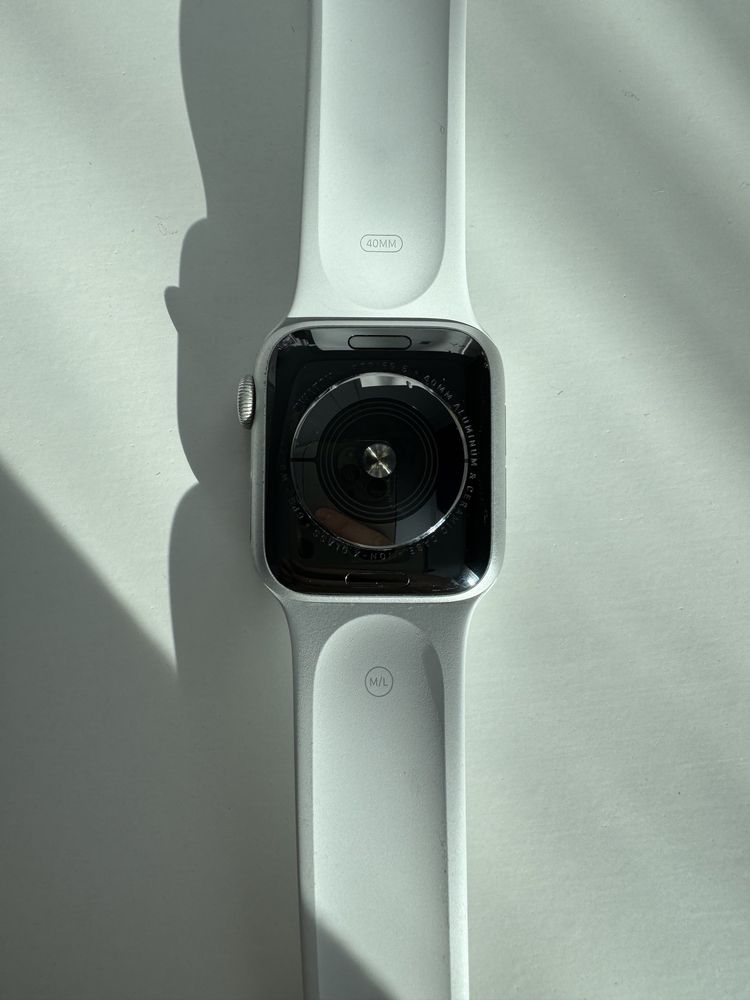 apple watch 5 40mm silver aluminum