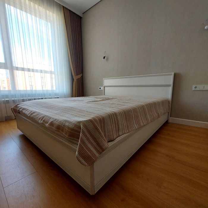 Кровать двуспальная