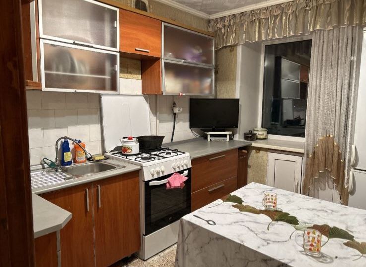 Сдаётся комната, только девушке