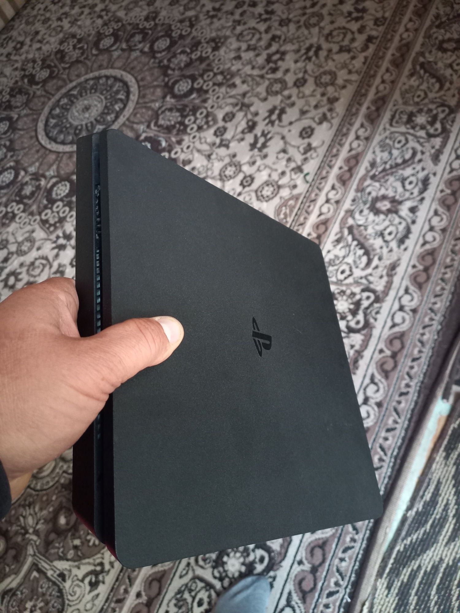 PS4 slim holati ideal yangi 1TB vzlom Golden Hen proshivfka bogan.