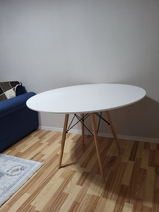 Стол круглый обеденный