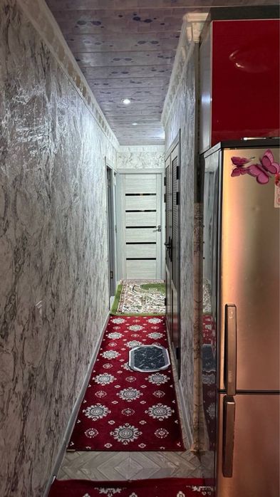 Срочно 3-хонали квартира Сотилади