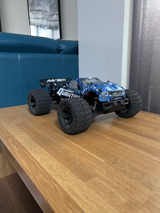 Hpi-Racing Maverick Quantum XT brushless(masina cu telecomanda)