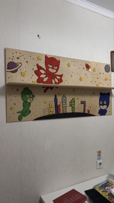 Полочка под книги