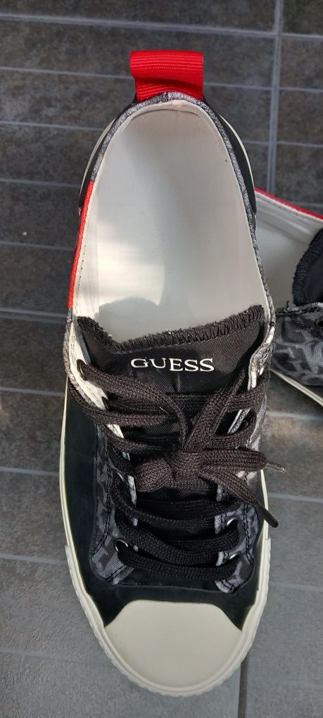 GUESS мъжки кецове