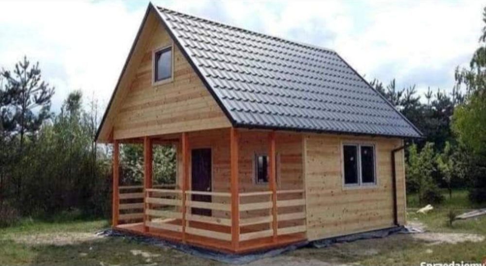 Vând case din lemn