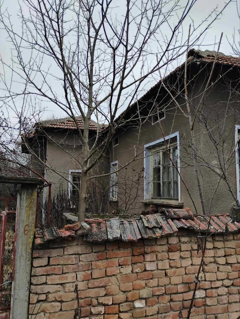 Продава се Къща в с. Михайлово, Област Враца - 90 кв.м за 60 €/кв.м - Снимка #1