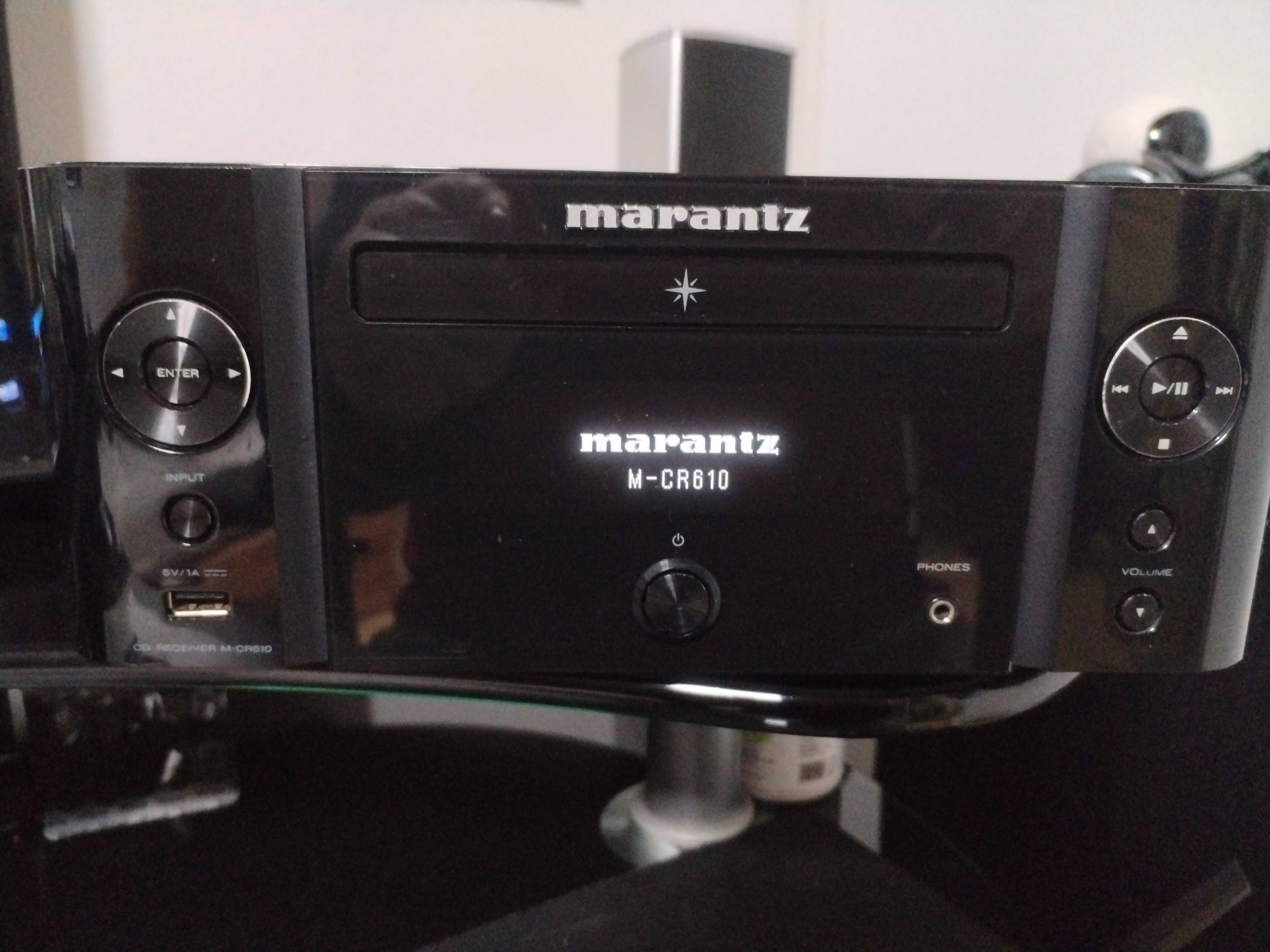 Vând marantz M-CR610