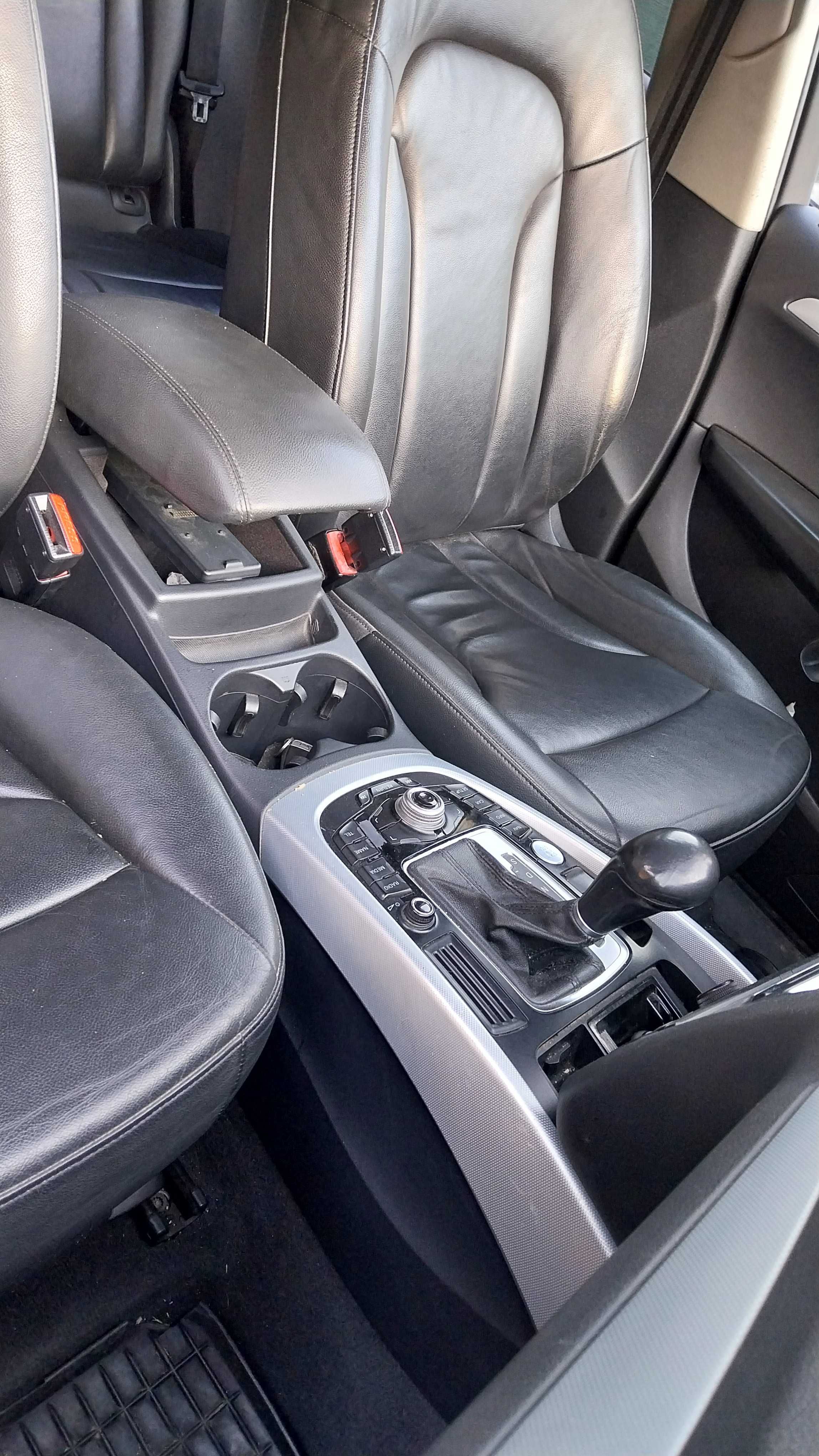 Vand Audi Q5 in stare buna