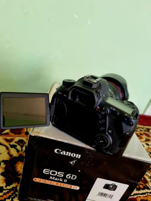 CANON 6D MARK 2 + 24-105 lens