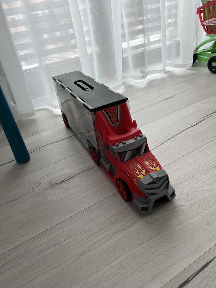 Camion cu masinute copii