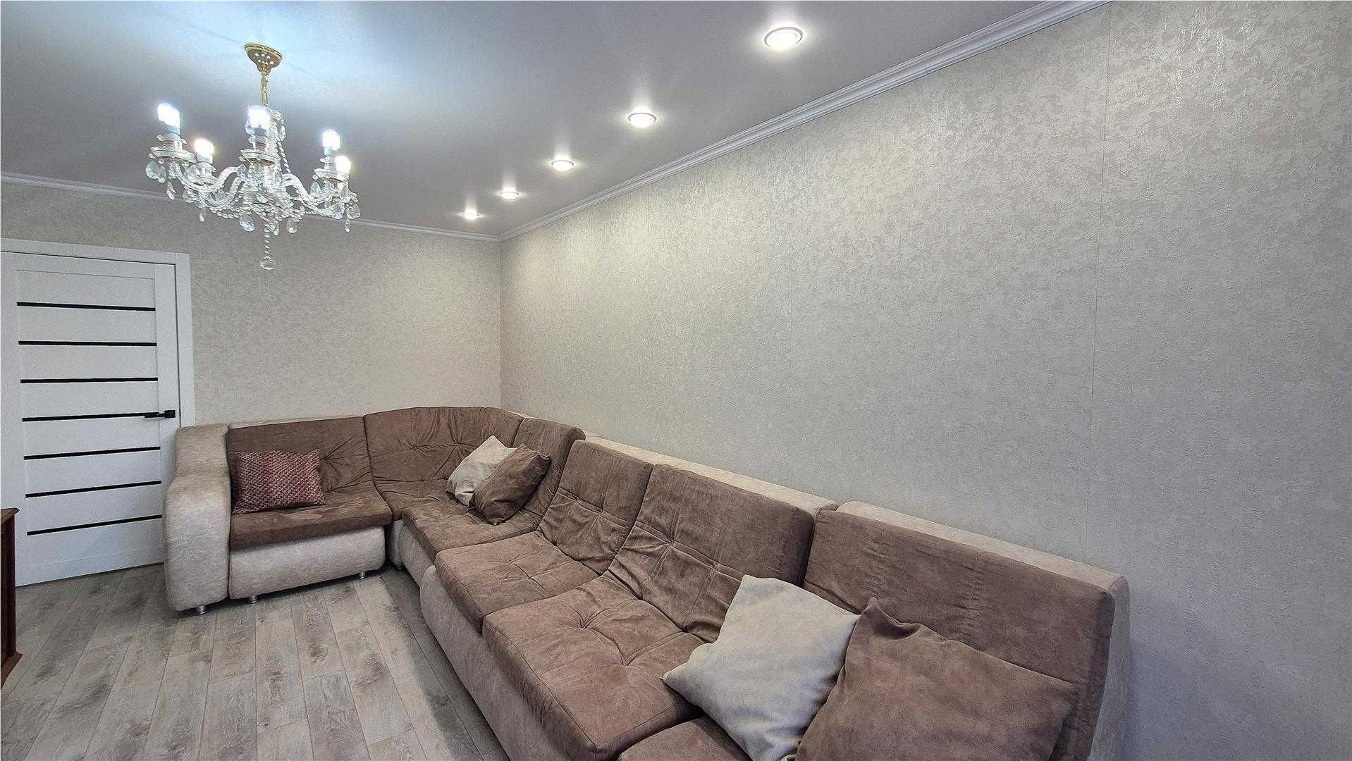 Продам  2 комн.  квартиру на 6 мкр
