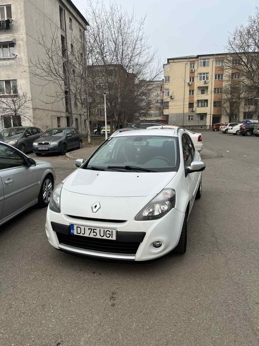Renault Clio 3 2012 facelift 
Motor 1.2    (75 cai ) 
km 172 488 reali