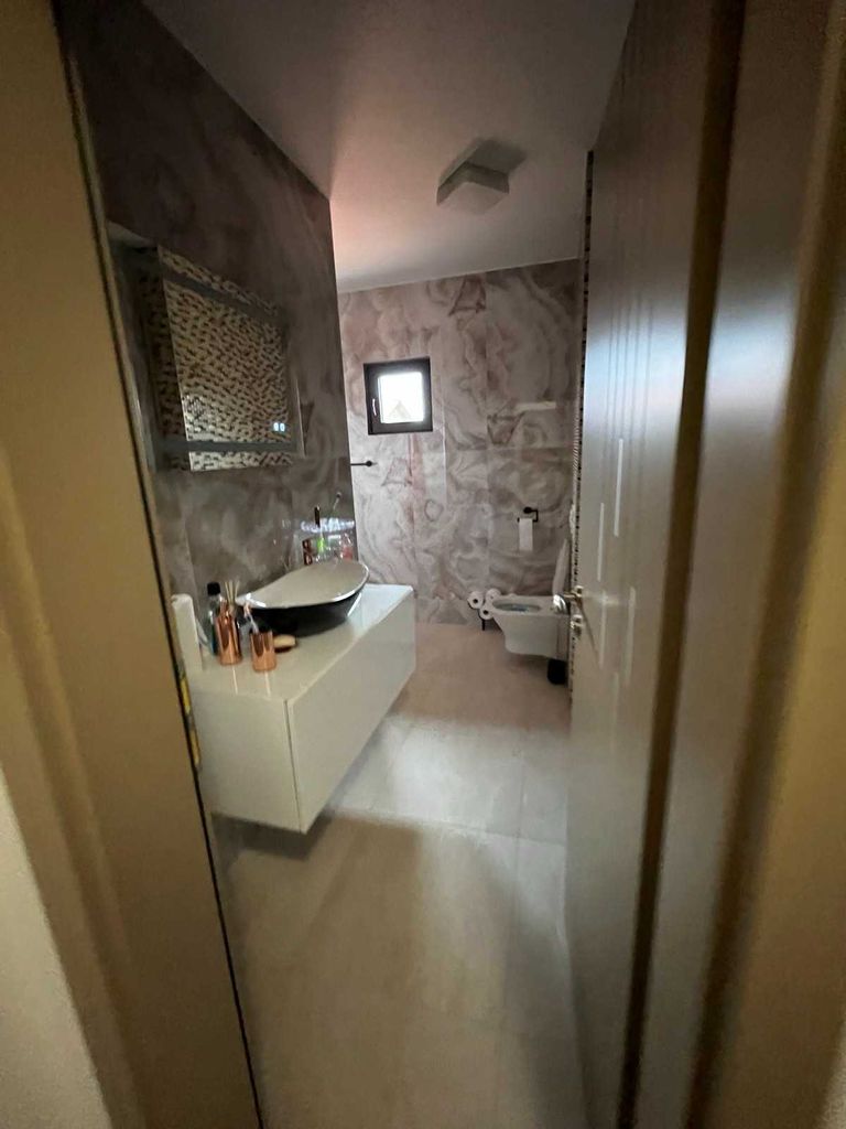 Продава се Къща в с. Ковачевци, Област София-област - 240 кв.м за 1584 €/кв.м - Снимка #11