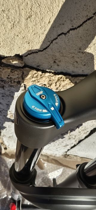 Нова FOX RACING SHOX 38 FLOAT Rhythm 27.5" 170mm GRIP BOOST 15x110mm