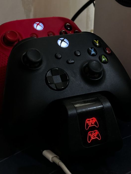 Продам x box one
