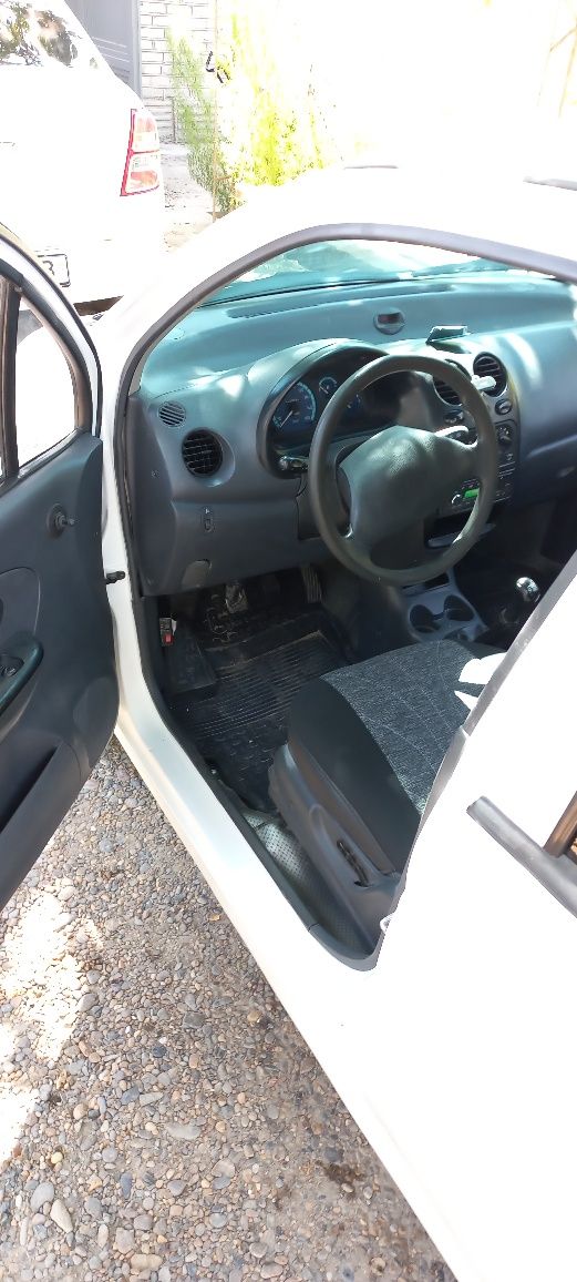 Matiz mashinasi sotiladi