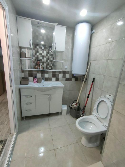 Дава се под наем Двустаен апартамент в Бургас, Славейков - 65 кв.м за 510 € - Снимка #6