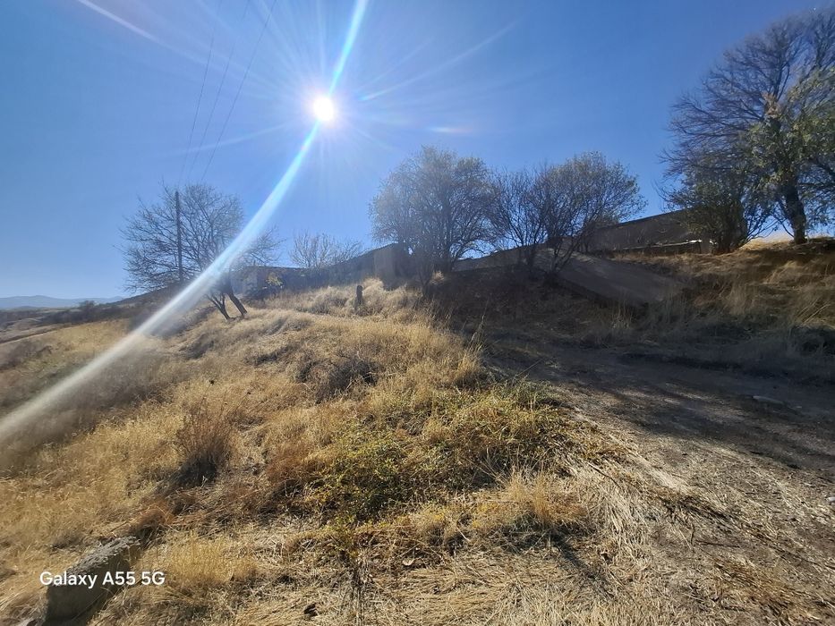 Бустанлик тумани. Галасой Амирсой йулида Курилиш учун ер 1 гектар