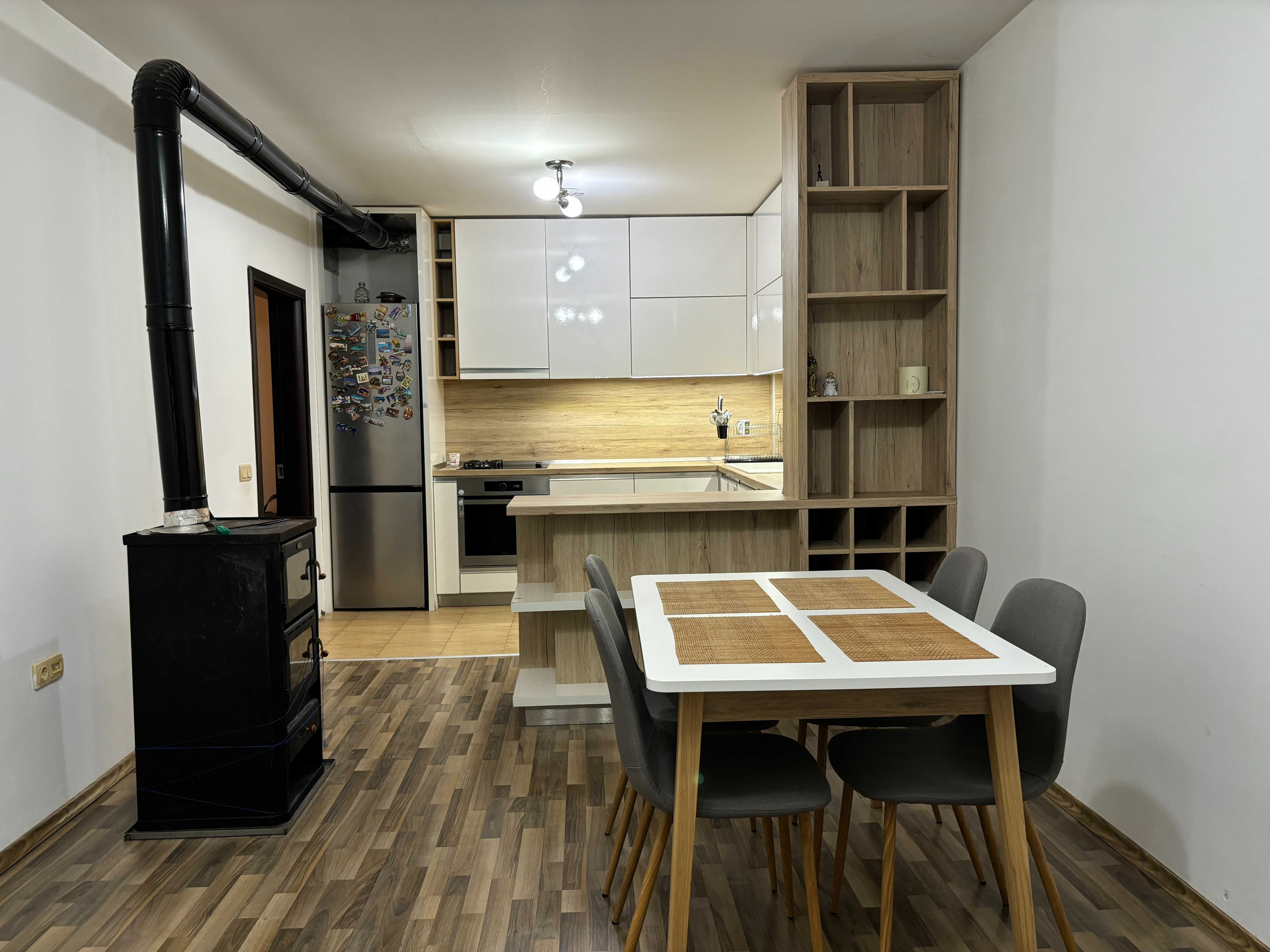 ПРОДАВАМ 3 стаен апартамент