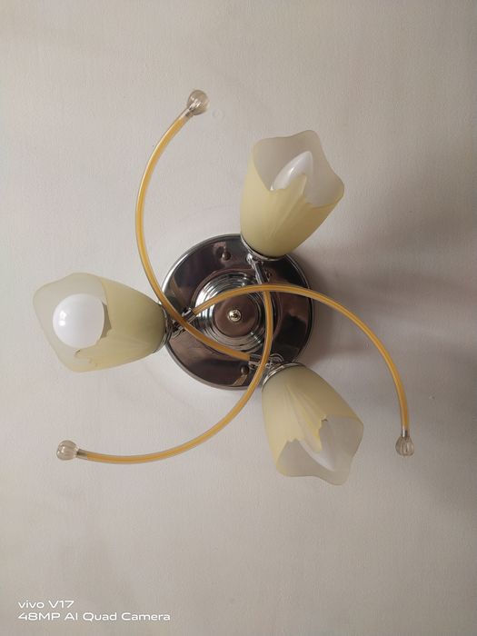 Люстра 3 лампочки