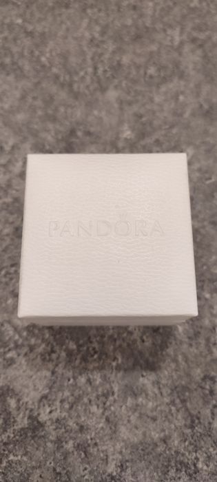 Талисман Pandora  + подарък 4 талисмана
