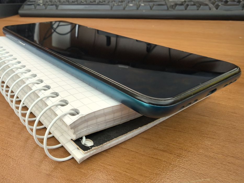 Продавам TCL 20 SE