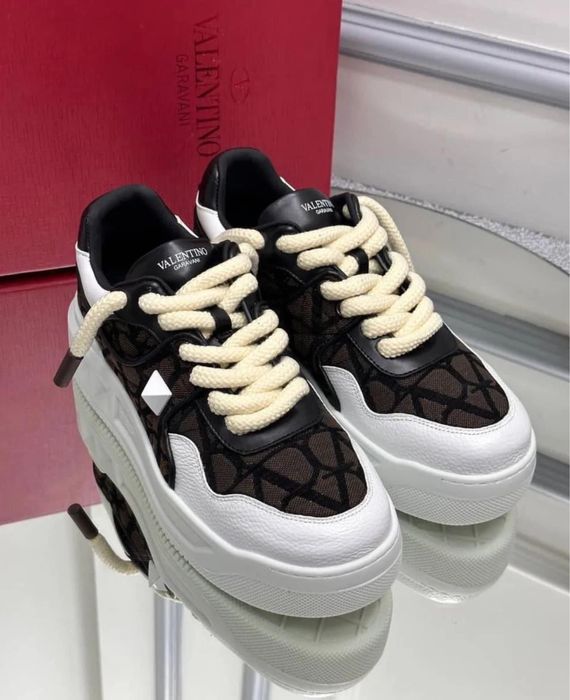 Adidasi valentino garavani *calitate premium*