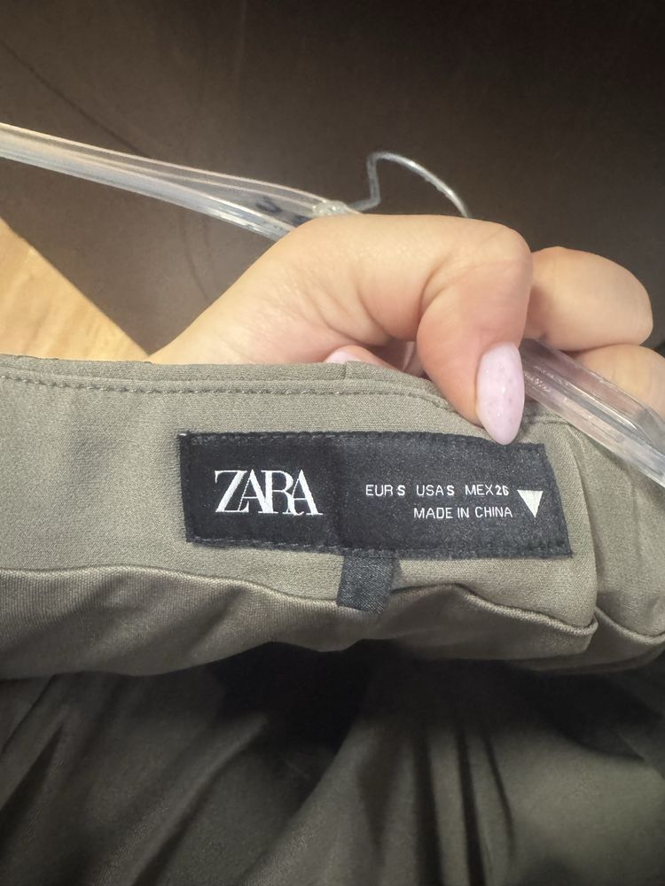 Бляскава парти рокля ZARA