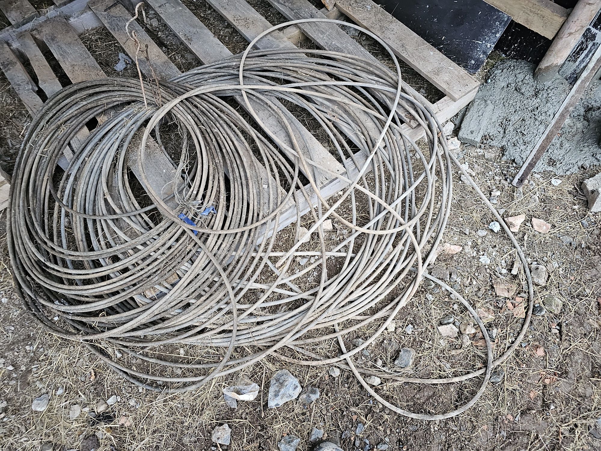 Vând cablu de macara 150de metri