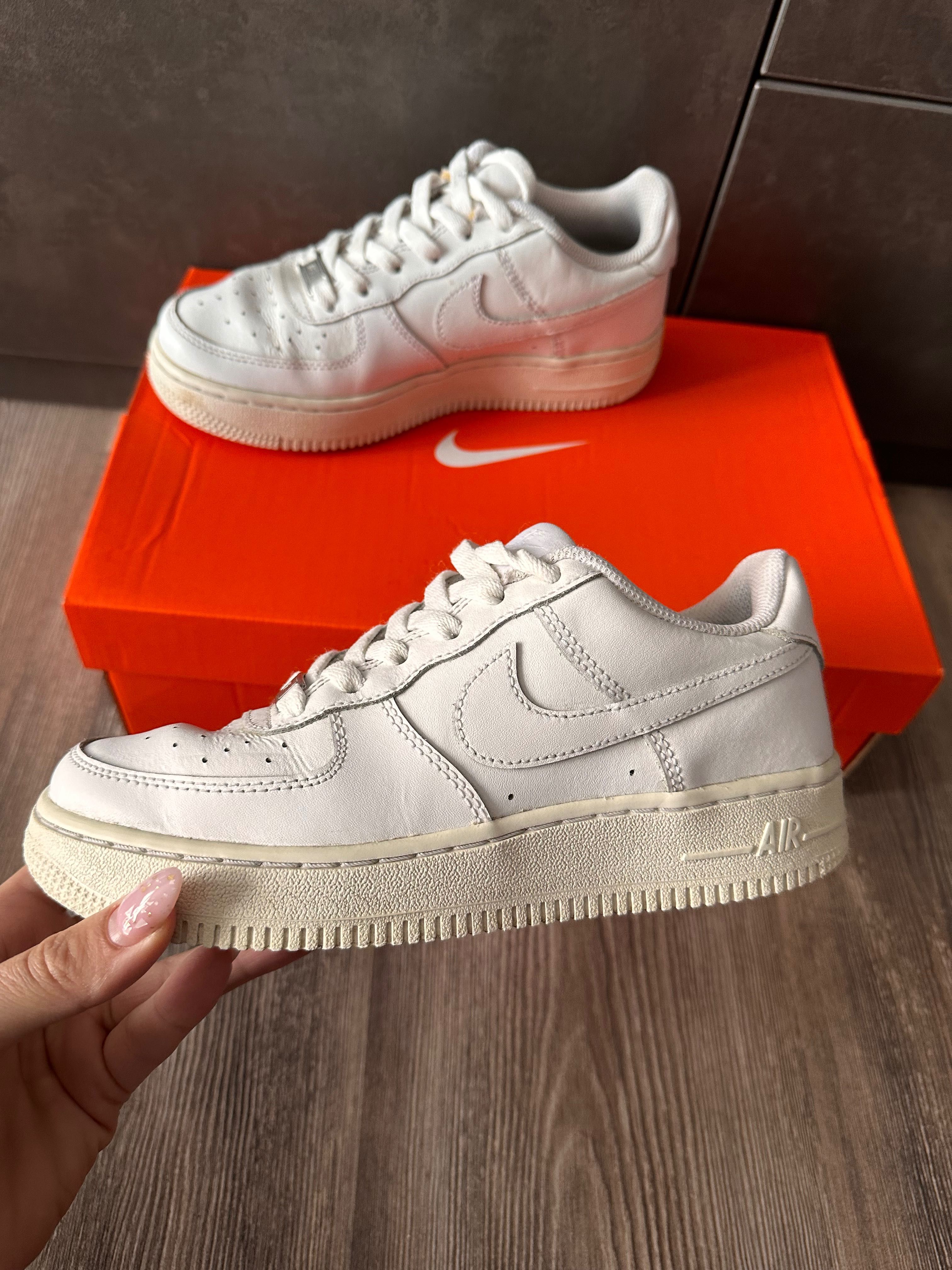 Маратонки Nike - размер 36,5