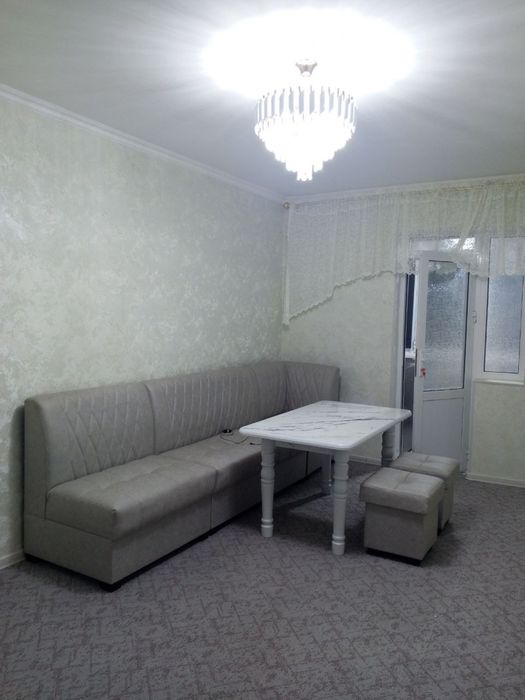 Сдаётся 2 ком переделана в 3 х ком в Микрорайоне