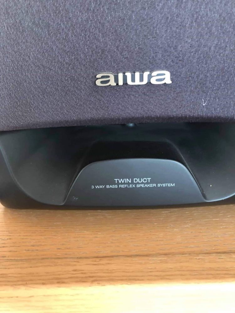 Уредба за музука с колони AIWA