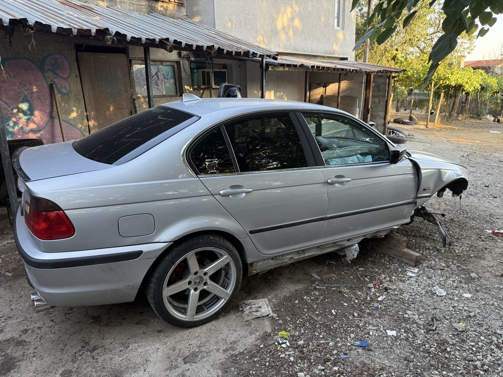 Bmw e46 323i на части може и цяла